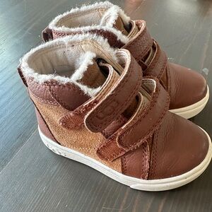 ❤️TODDLER UGGS❤️